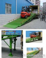 Mobile hydraulic dock ramp lift