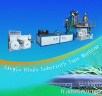 Single blade labyrinth type drip irrigation tape