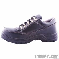 Hot safety shoes for worker