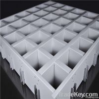 Suspended aluminum grid ceiling