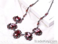 Crystal pendant necklaces