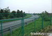 wire  mesh  fence