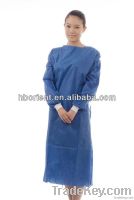 disposable nonwoven isolation gown with lacets at back and neck