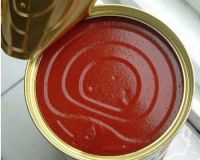 Canned tomato paste