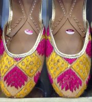 Phulkari jutti