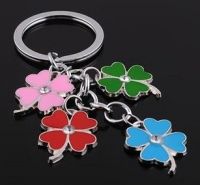 Metal four leaf clover key chain