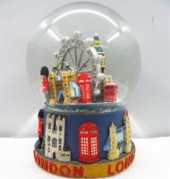 custom resin glass snow globe for london  From China