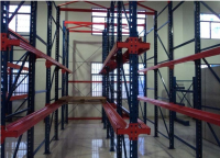 Warehouse High Capacity CE Certificate Drive-in Racking 
