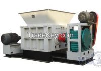 Palm fiber shredder 