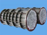 floating shell and tube heat exchanger