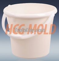 Plastic bucket