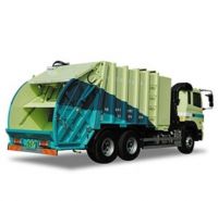 Garbage compactor truck