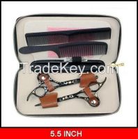 Plstic comb and hair scissors