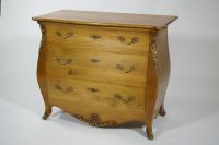 Commode Galb&eacute;e